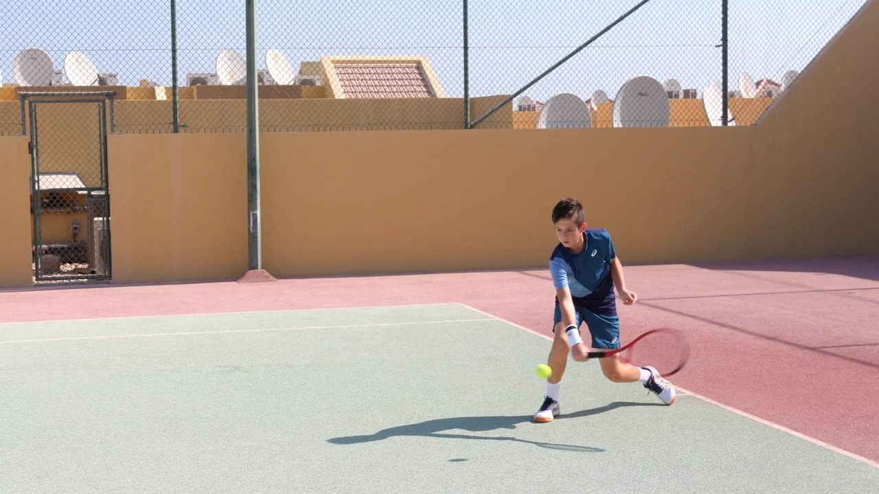 EXCLUSIV. Românul David Răducan e cel mai bun tenismen U12 din Qatar. ”Ador mentalitatea de gladiator a lui Djokovici. Sunt sigur că voi ajunge în primii cinci din ATP”
