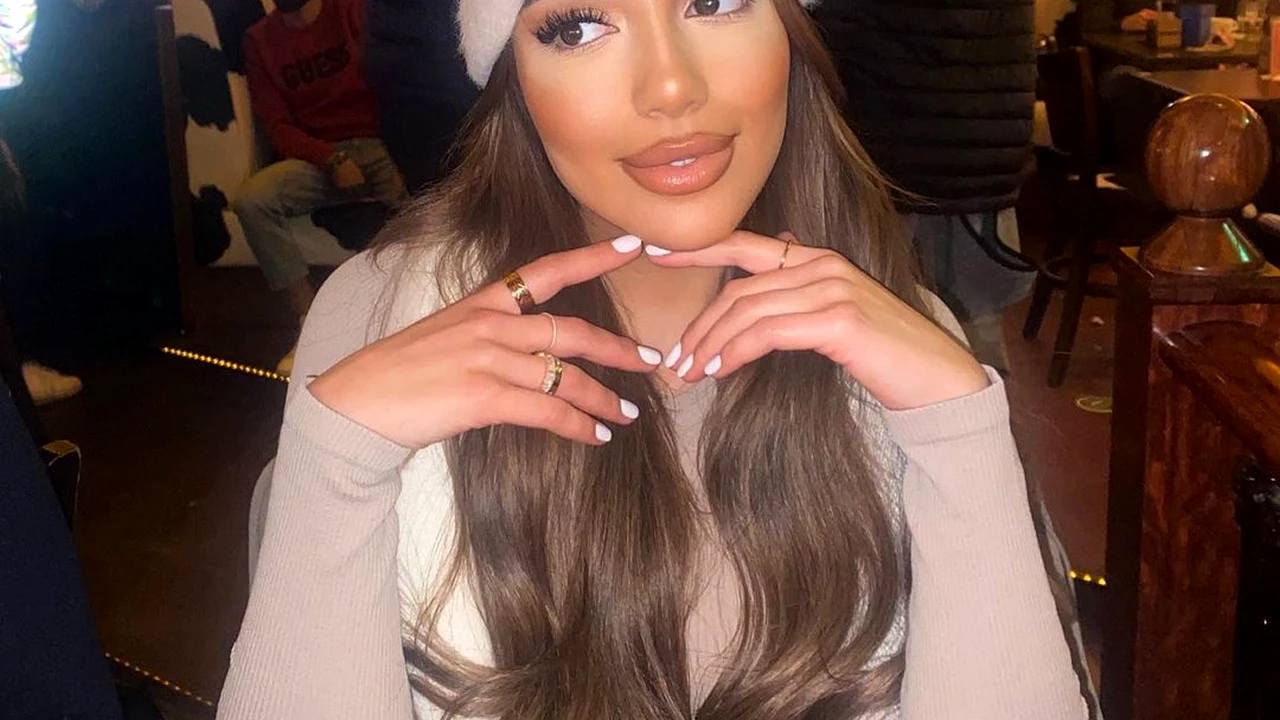 Cea mai frumoasă prezență de la Insula Ispitelor a atras atenția fotbaliștilor. „Probabil îi mănâncă la micul dejun” | Galerie FOTO