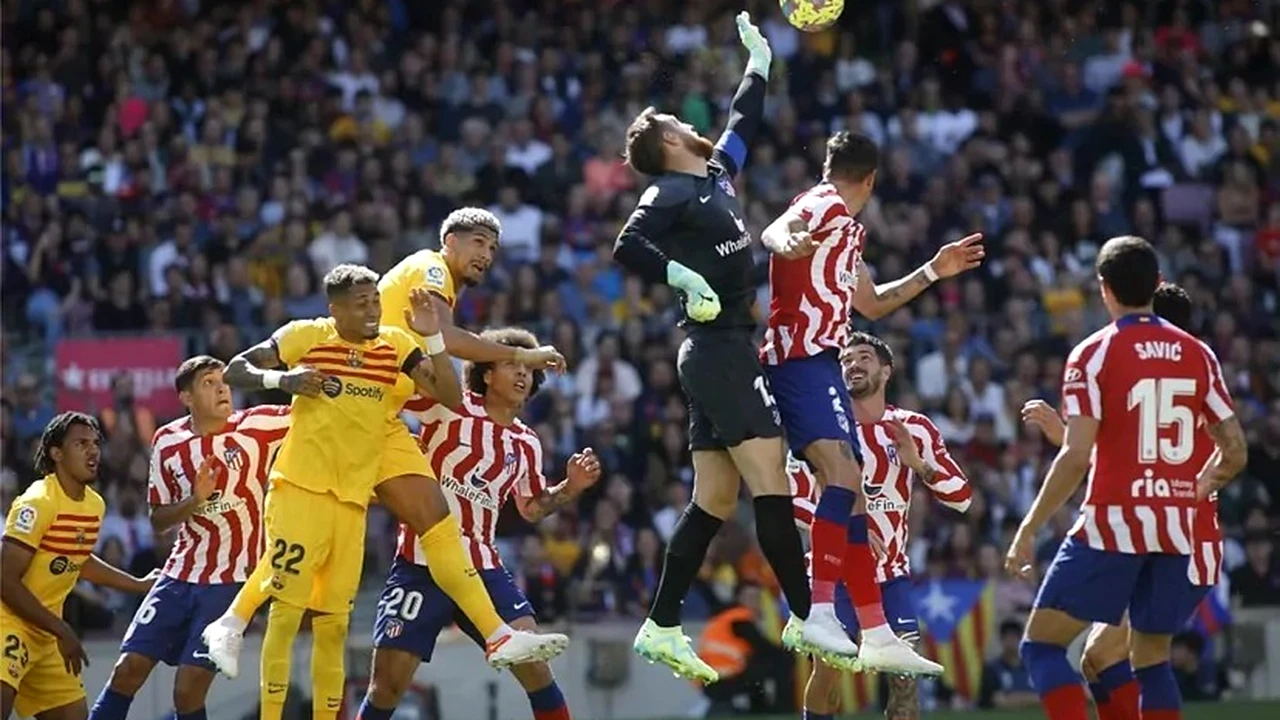 Barcelona – Atletico Madrid 1-0. Reușita lui Torres le aduce prima victorie catalanilor. Se reface diferența de 11 puncte față de Real Madrid