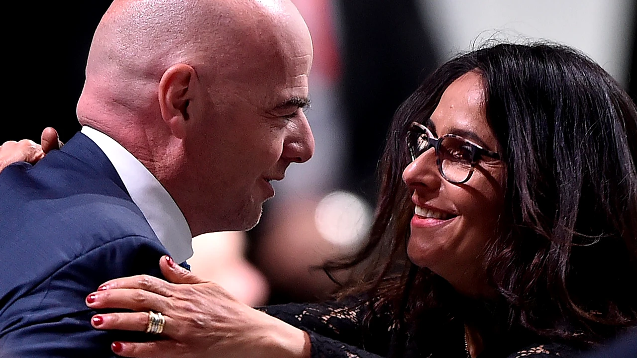 Cine este și cu ce se ocupă soția președintelui FIFA. Cum s-au cunoscut cei doi