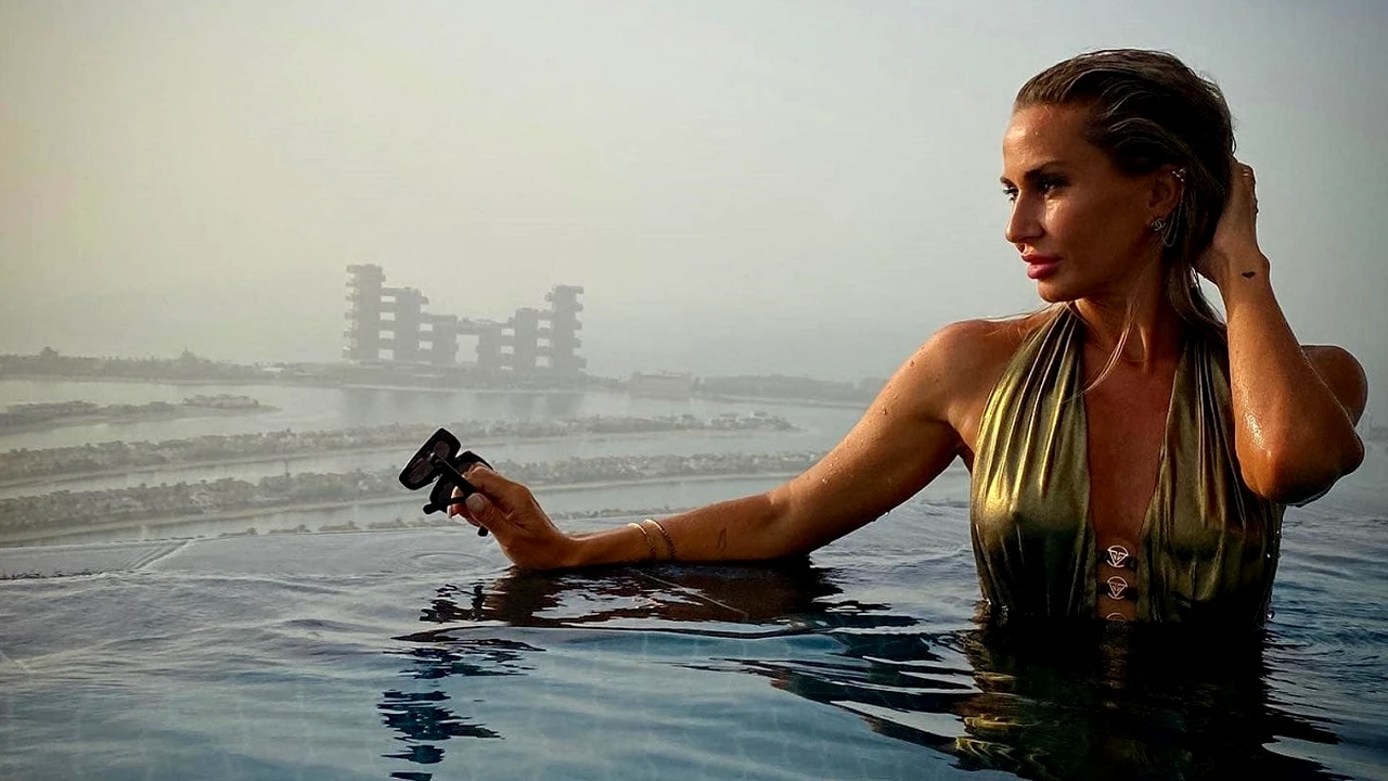 Ce se întâmplă cu relația dintre Crina Abrudan și Gabi Popescu? Detalii neștiute: De ce a plecat vedeta singură în vacanță