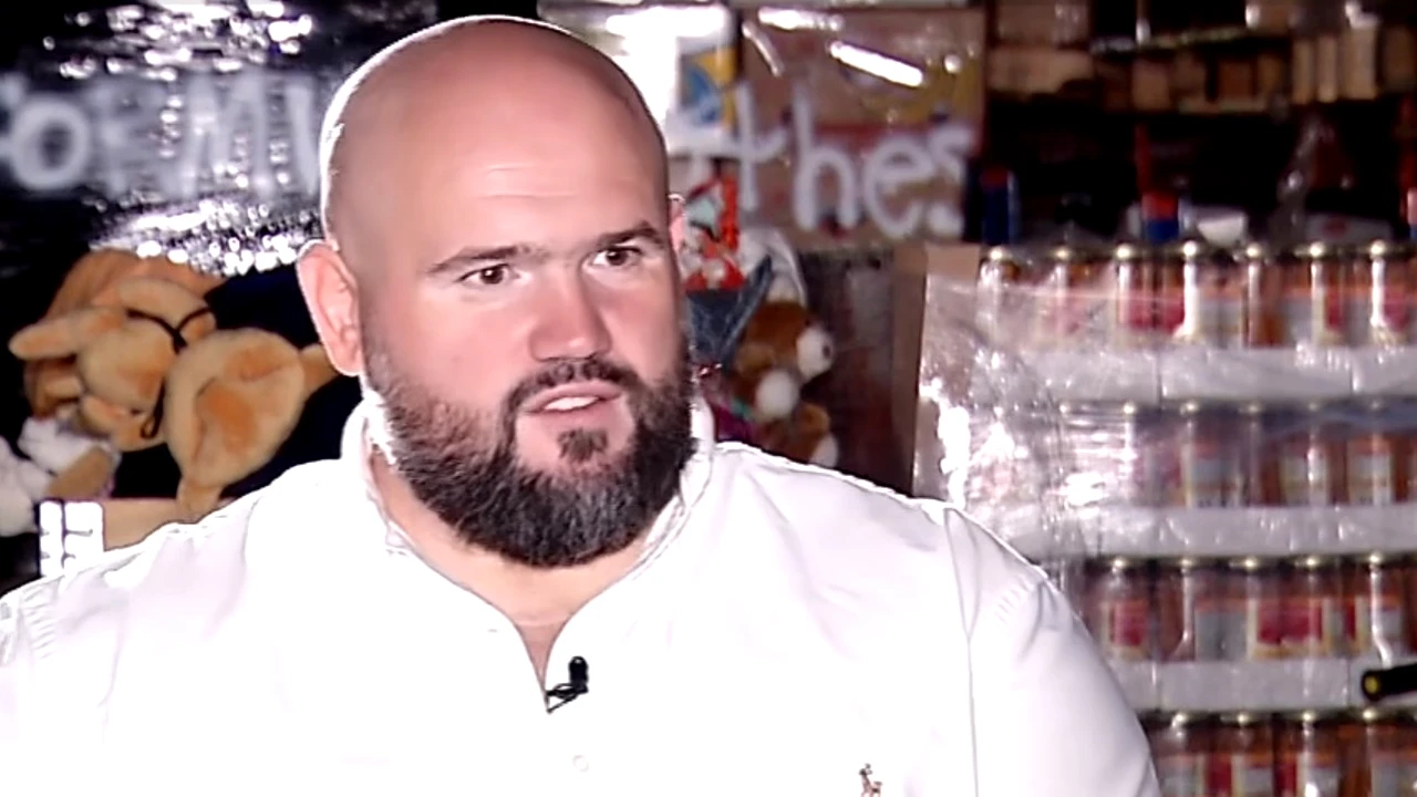 Gest de un milion de like-uri făcut de un român: A adoptat 75 de copii din Ucraina. Luptătorul MMA Ghiță a mutat un orfelinat la el acasă