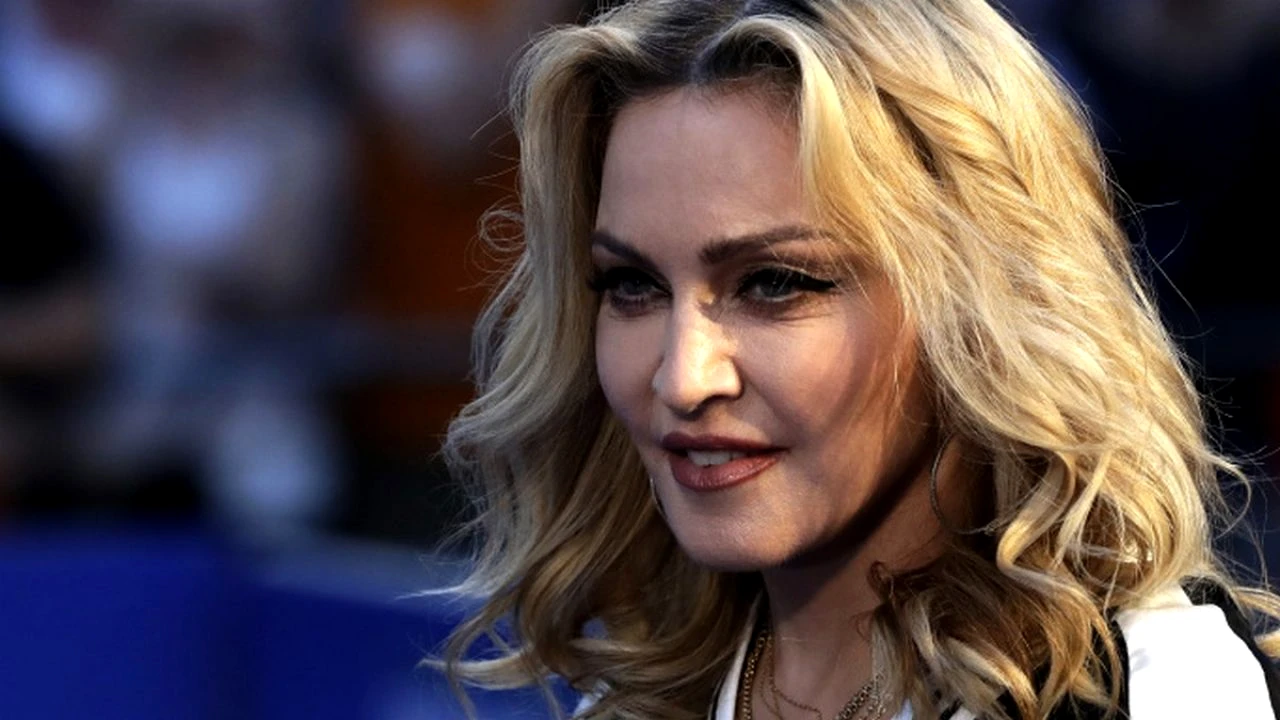 Informații șocante: Ce făcea fiul Madonnei cu Elena Chiriac, în timp ce artista ajungea inconștientă la terapie intensivă