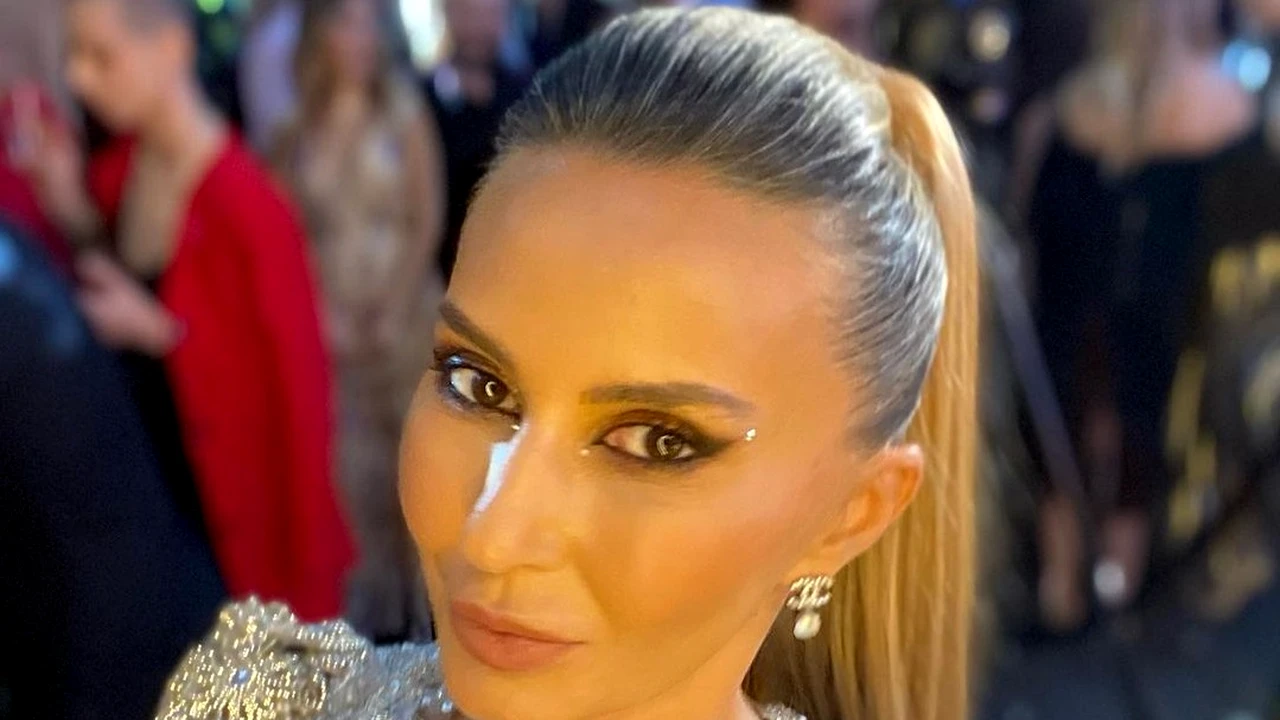 Crina Abrudan a lăsat prea mult la vedere. Cum a apărut soția lui Gabi Popescu la o petrecere mondenă