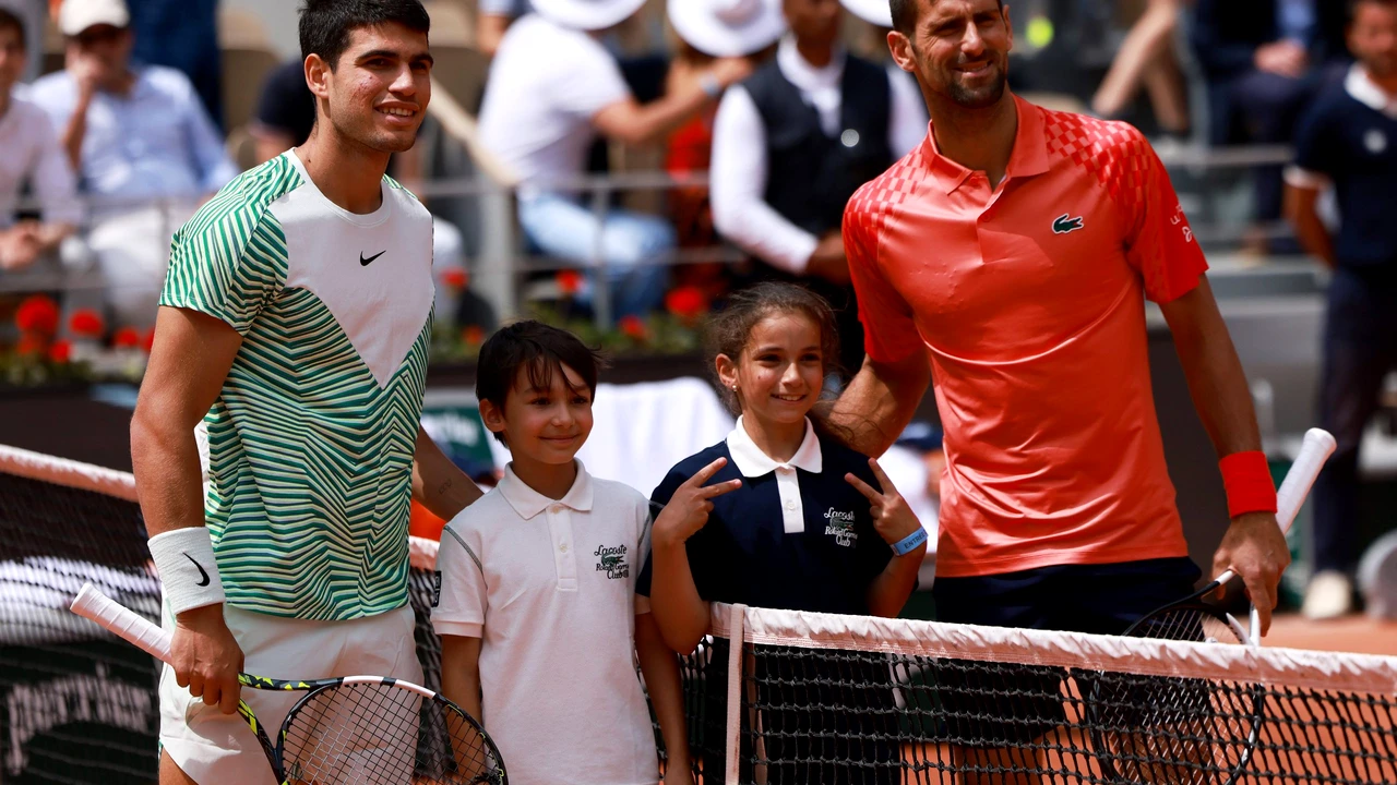 Faza turneului de la Roland Garros. Novak Djokovic a aplaudat râzând lovitura lui Alcaraz