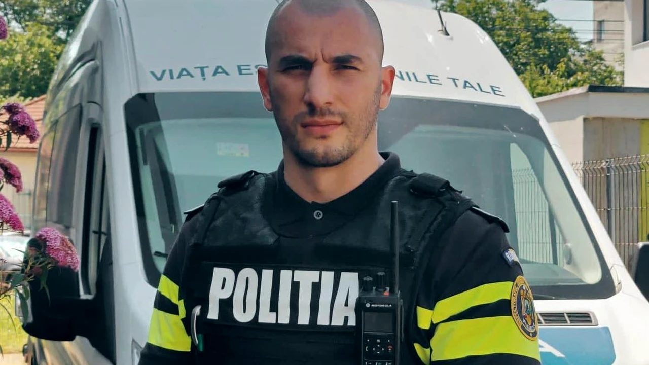 „S-a oprit să cumpere două sticle”. Gestul acestui polițist a devenit viral și acum îl știe toată țara: „Felicitări”