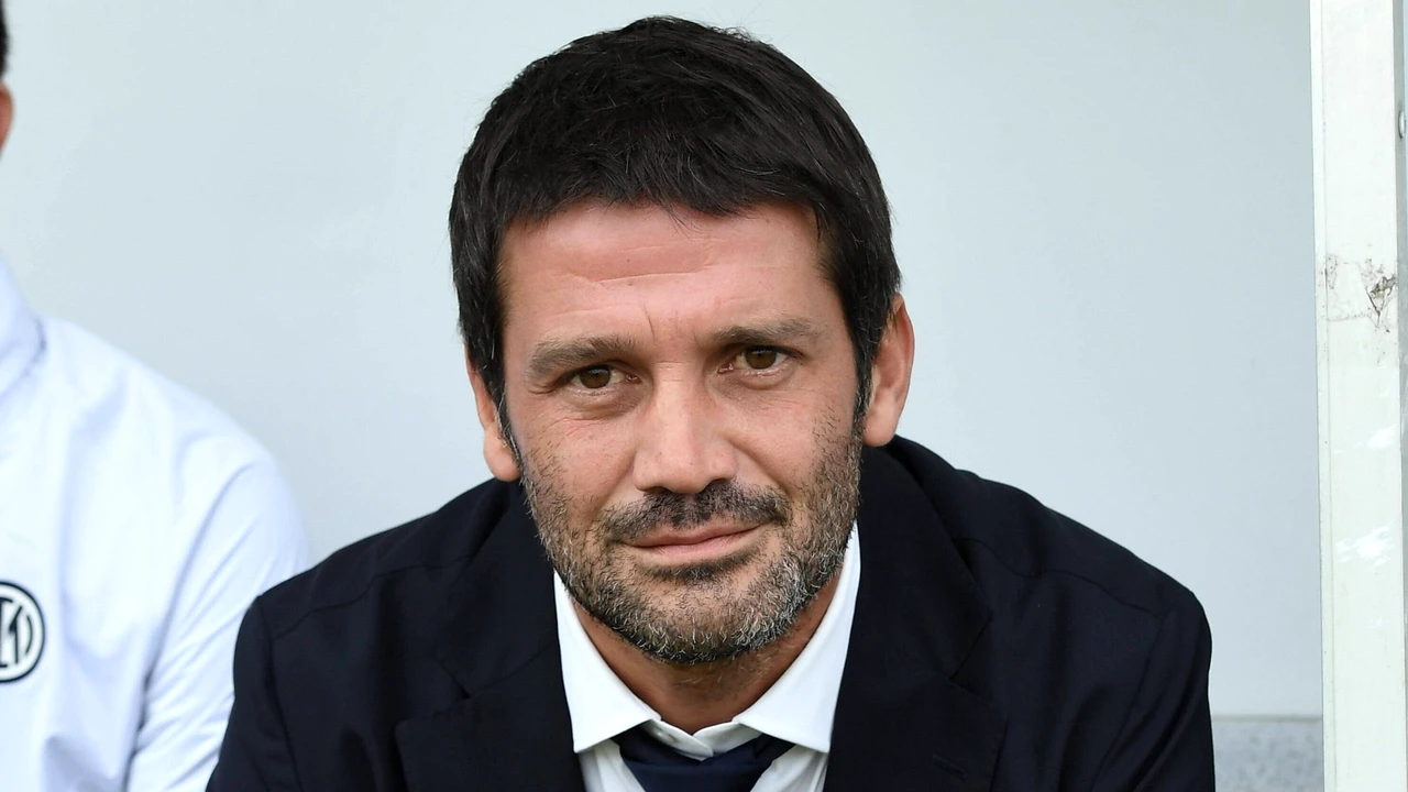 Cristi Chivu, prezentat oficial. Antrenorul român a semnat un contract pe un an