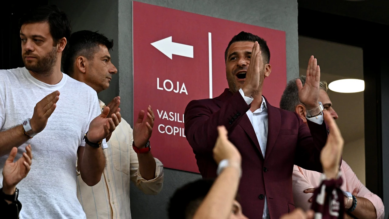 Ce se întâmplă cu posibilul transfer al lui Sirigu la Rapid. Președintele giuleștenilor a spus totul