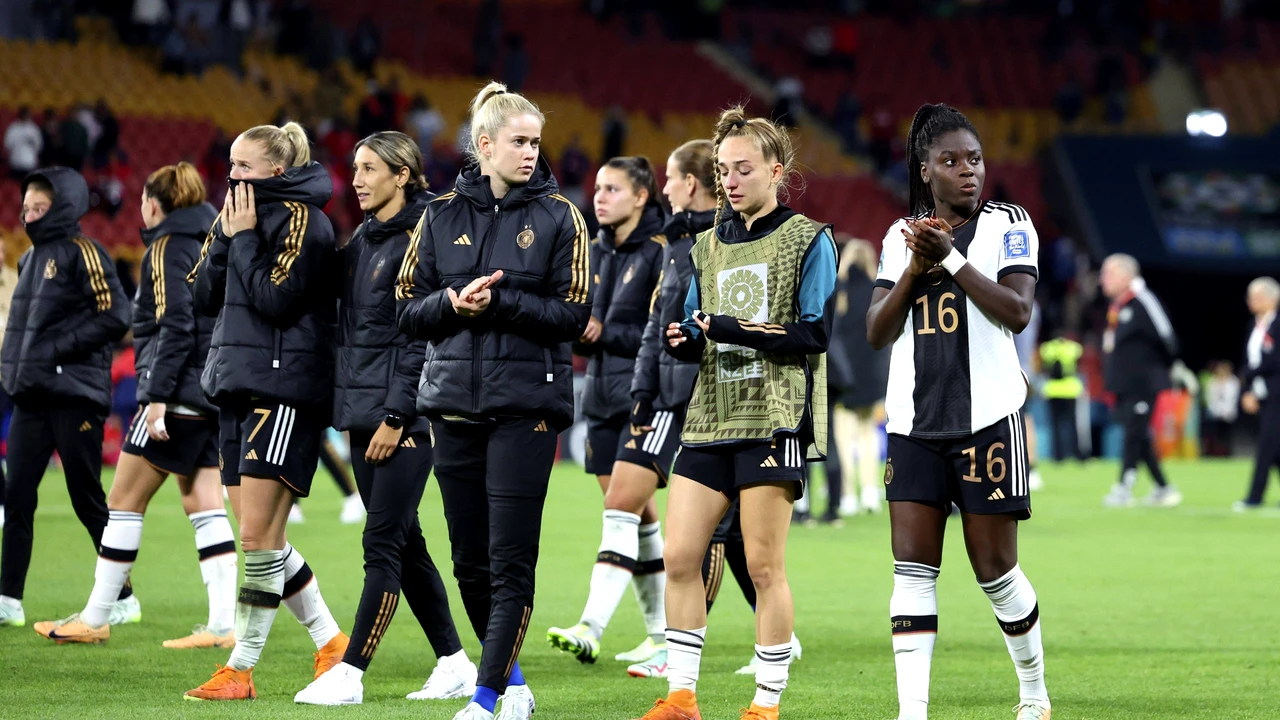 ”Horror! Au jucat ca un cârnat vegan”. Naționala feminină a Germaniei, făcută praf după eliminarea de la Mondial
