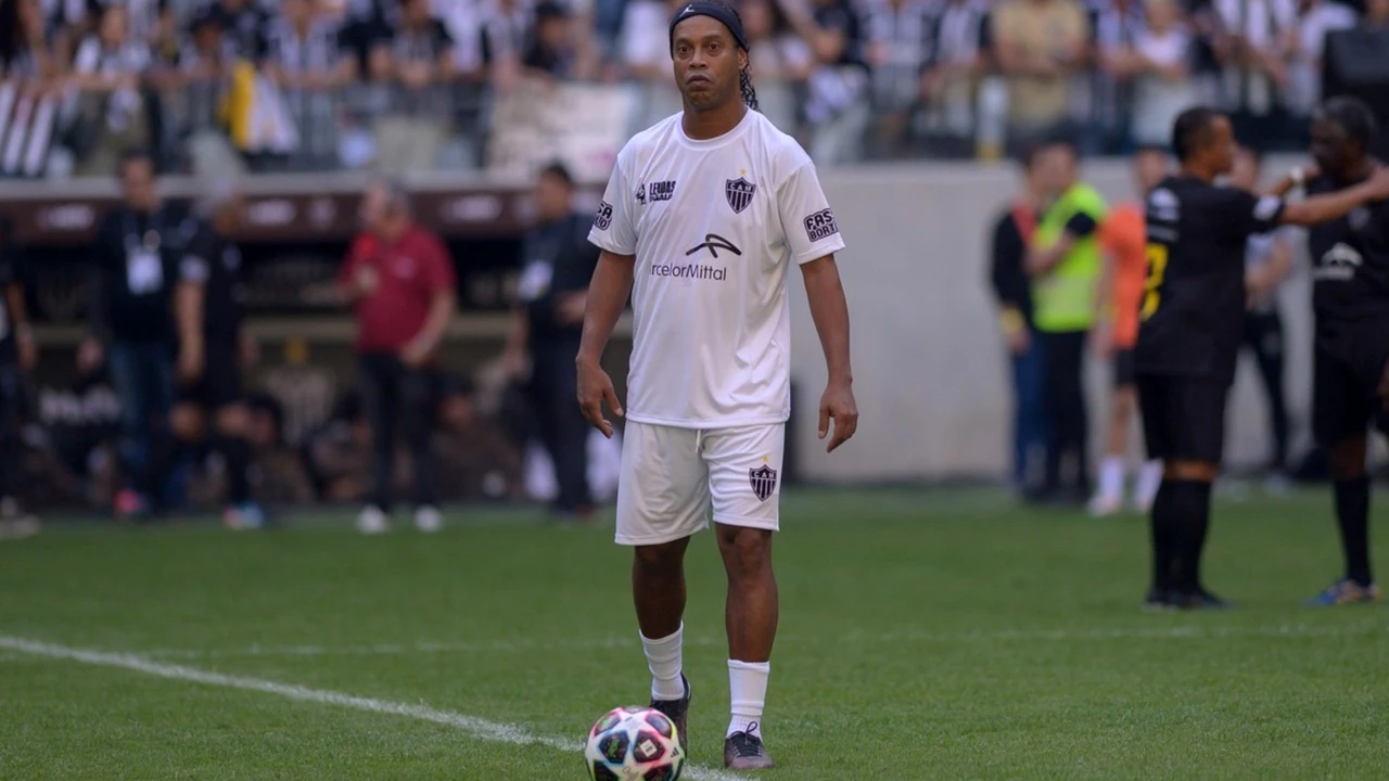 Ronaldinho, din nou în atenția autorităților. Informația bombă a momentului: Fostul fotbalist, acuzat de fraudă