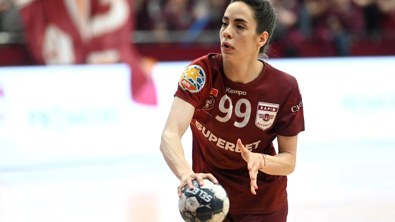 „Gest urât față de suporteri. Suntem colege și atât”. Sorina Grozav o atacă dur pe Cristina Neagu