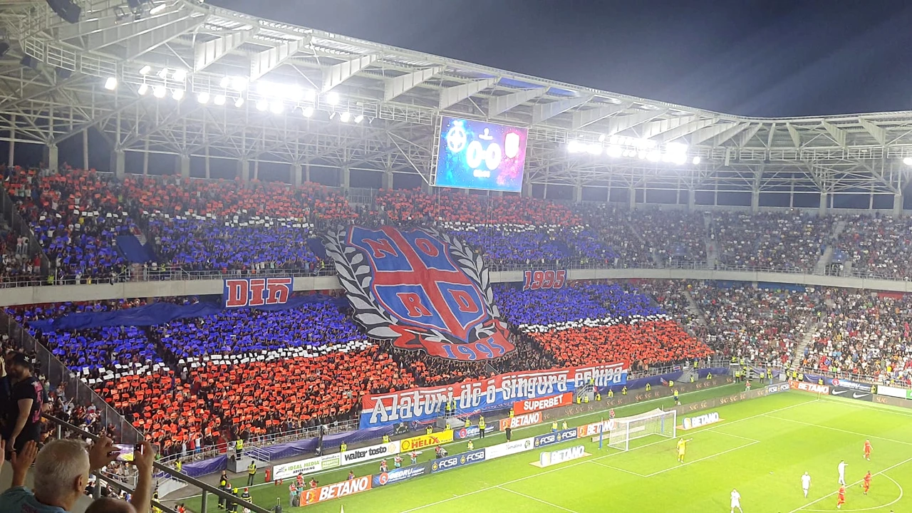 Coregrafie superbă afişată de Peluza Nord la revenirea FCSB în Ghencea. Imagini spectaculoase în peluză la FCSB – CFR