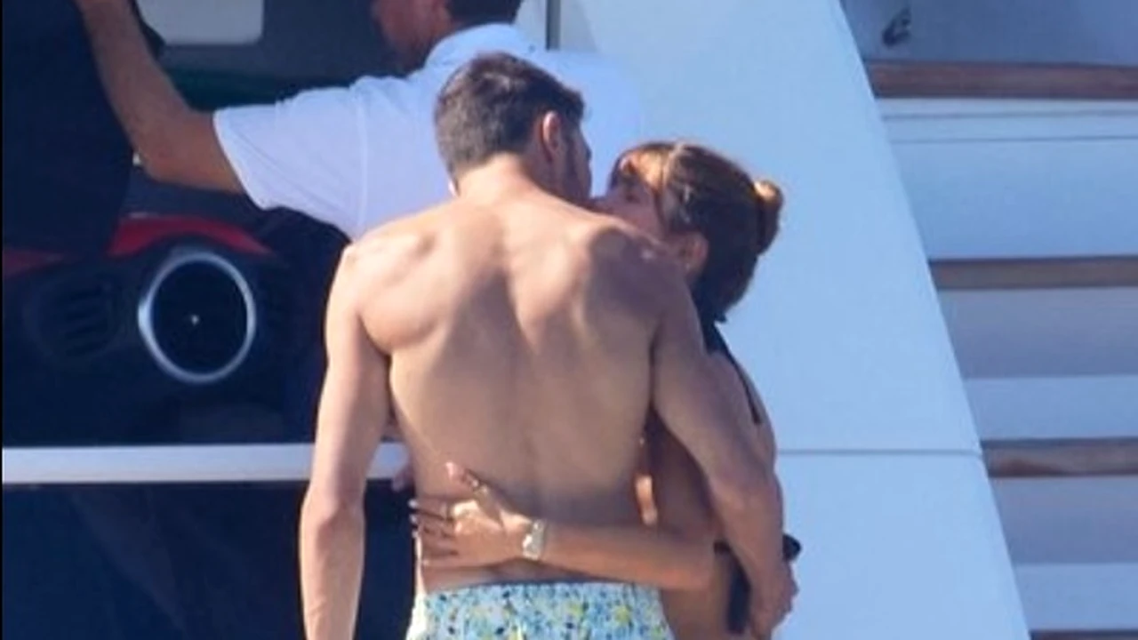 Esteban Ocon iubește din nou. Cine e actrița celebră care i-a devenit recent parteneră: Cum i-au surprins paparazzi împreună