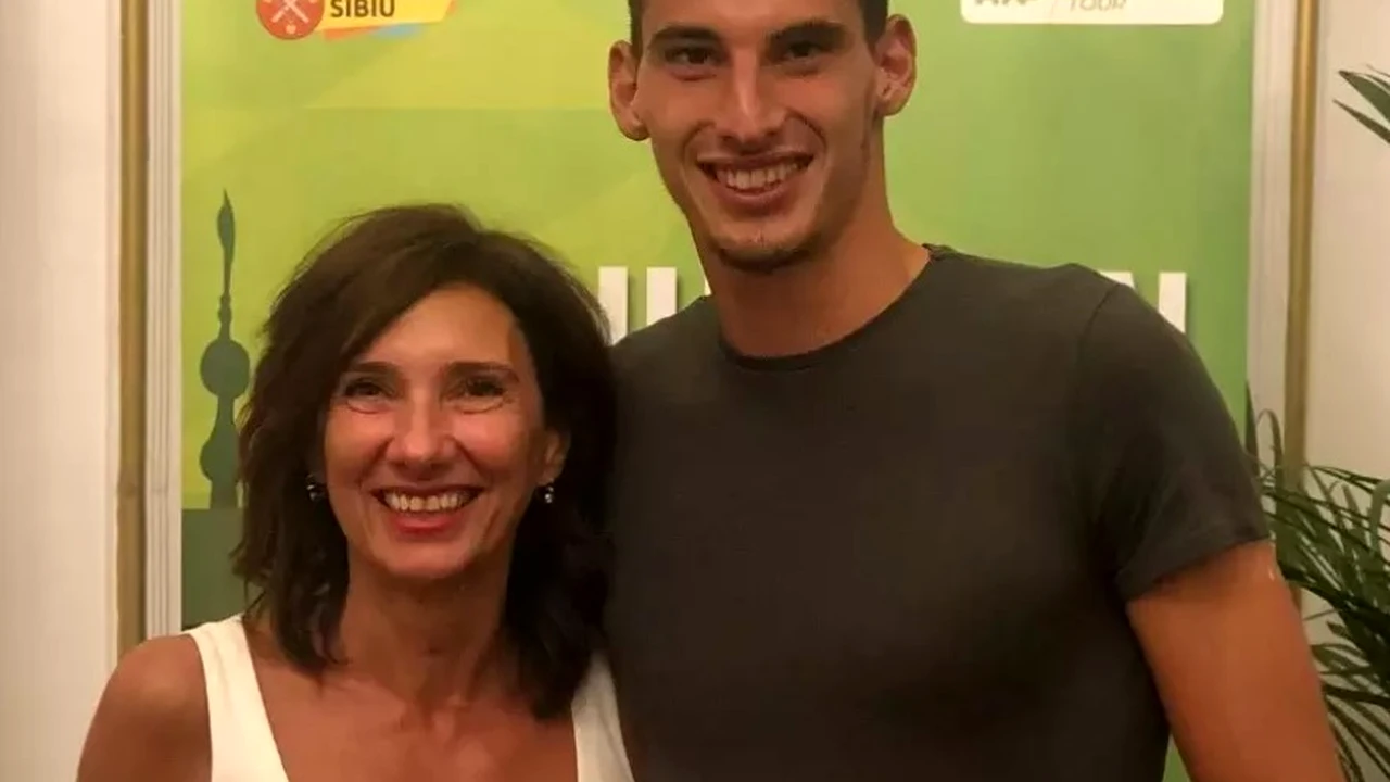 Relația secretă dintre Victor Cornea și Carmen, soția lui Klaus Iohannis. Ce fac de fiecare dată când se întâlnesc: „La început a fost greu, acum îi face plăcere”