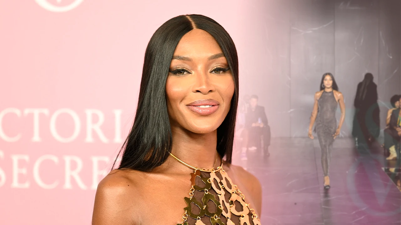 Naomi Campbell, incendiară după ce l-a susținut pe Carlos Alcaraz la US Open. A renunțat la sutien și și-a arătat formele pe podium