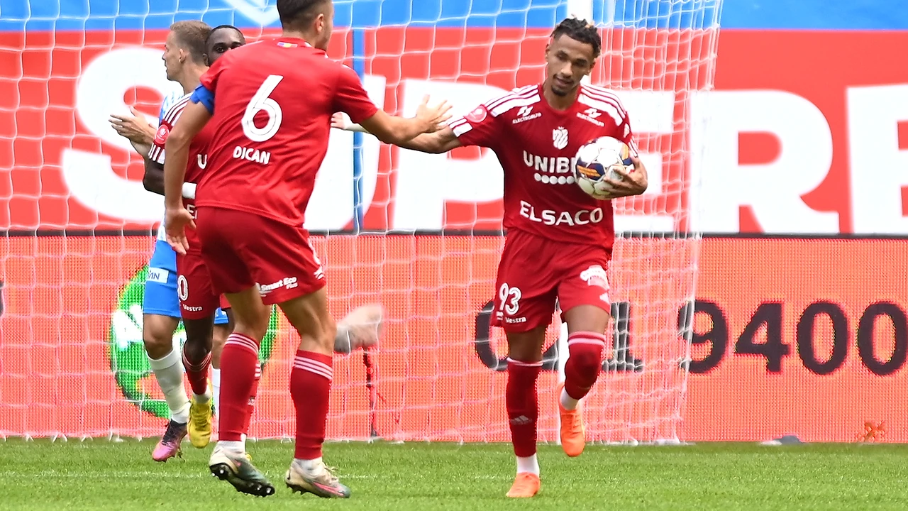 A pariat 10.000 de lei că ia cartonaș galben? Acuzații uluitoare în Superliga. Jucătorul a recunoscut că a luat intenționat cartonașul