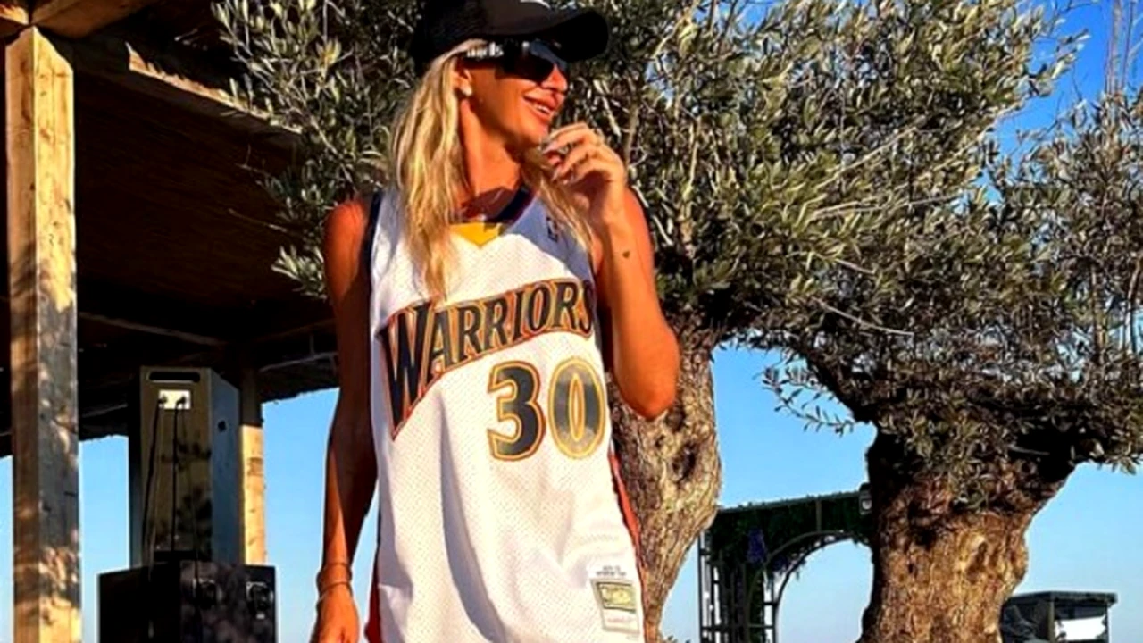 Nu e glumă: O fostă concurentă Survivor România a fost surprinsă în brațele lui Ronaldinho! Ce imagini cu ei au apărut pe internet