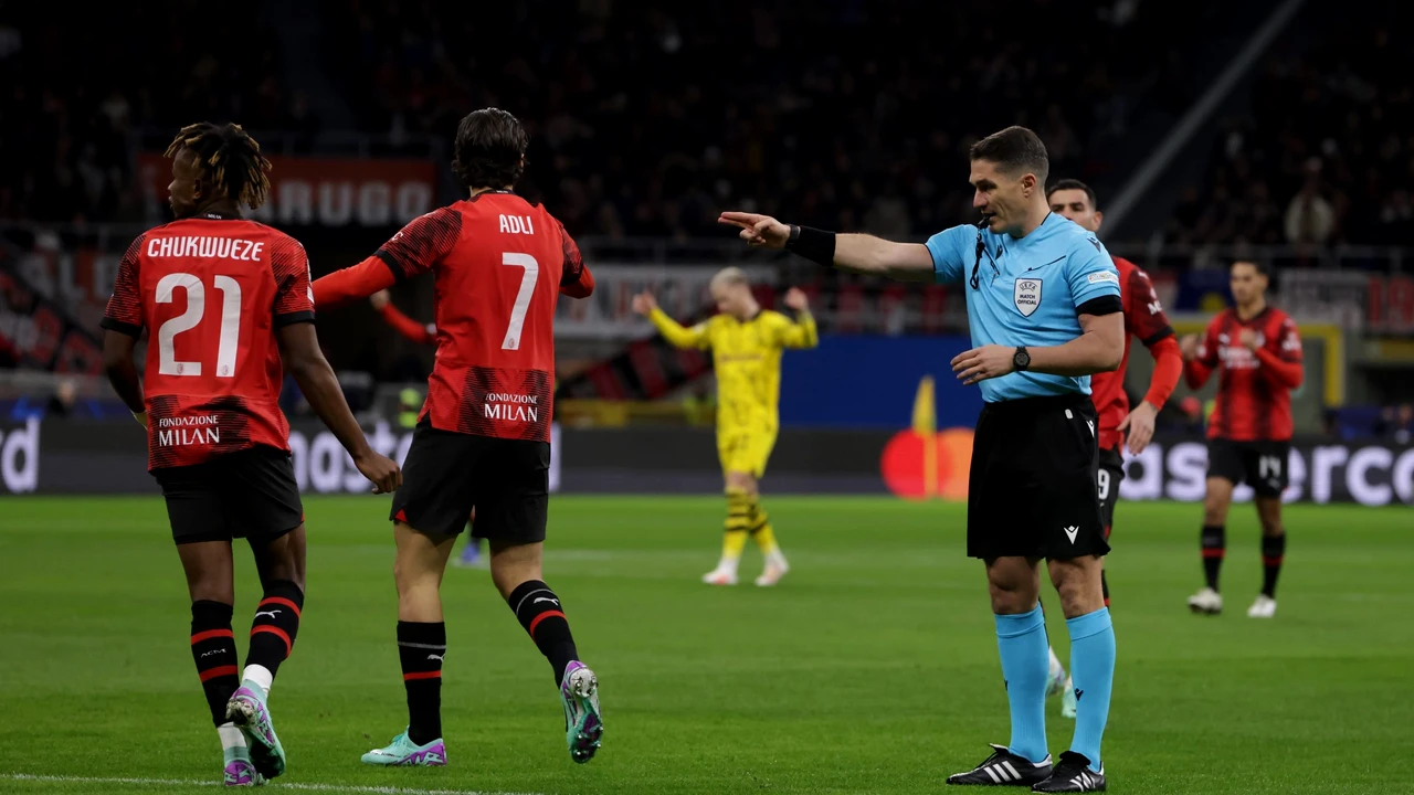 Ce notă a primit Istvan Kovacs, după ce a acordat două penalty-uri în 10 minute la Milan – Dortmund. „Pentru asta nu există explicații”