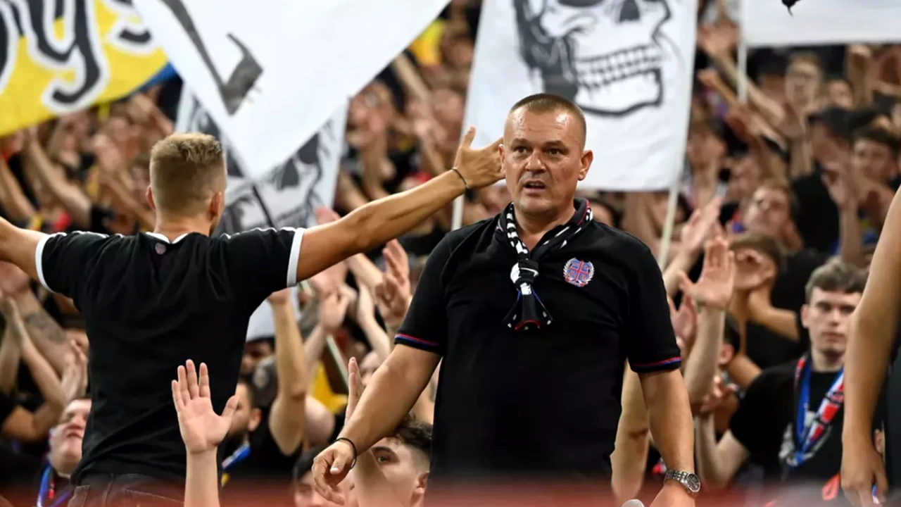 „I-am trimis sus, acolo, să-și ia elan”. Steliștii, glume cu tentă rasistă înaintea derby-ului cu Rapid. De ce nu le-au dat primul inel al peluzei. Exclusiv