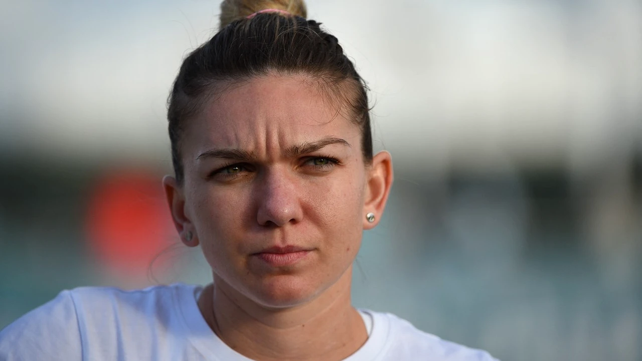 Simona Halep le-a arătat fanilor ceasul ei care valorează o avere: „My special”! Un român de rând câștigă atâția bani în câțiva ani