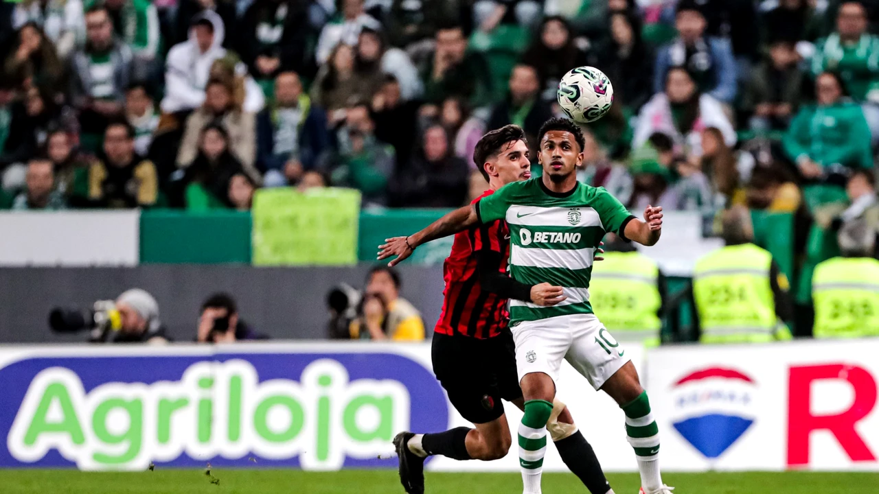 Un jucător de la Sporting Lisabona și-a făcut praf mașina într-un accident rutier. Polițiștii, pompierii și paramedicii au fost chemați la fața locului. Foto