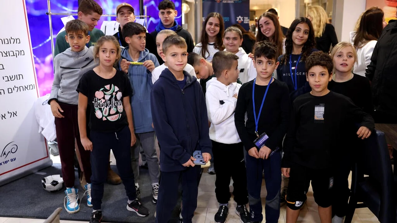 Sute de copii din zona lovită de teroriști vin la meciul Israel – România! Momente emoționante pentru jucători înaintea partidei care ne poate trimite la Euro