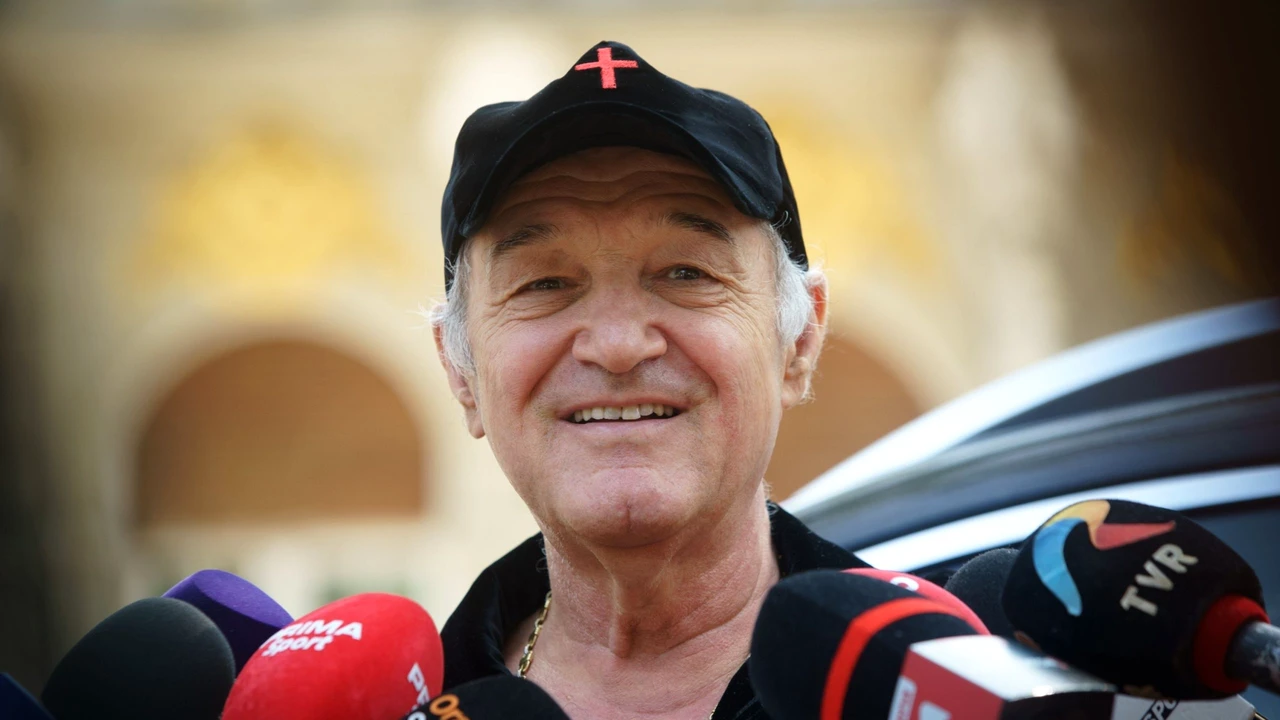 Becali, criză de râs în fața reporterilor: „Le arată baba pricina acum, la meciul ăsta”