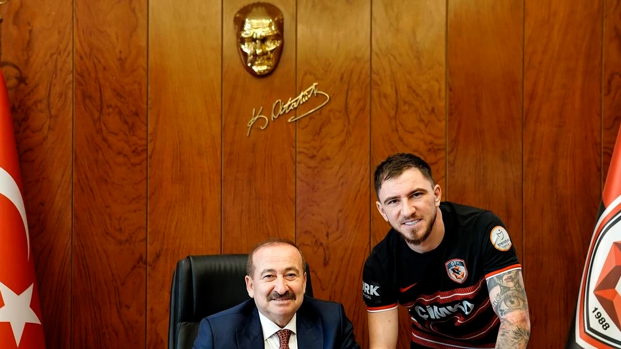 Deian Sorescu a fost prezentat la Gaziantep. Ce salariu va încasa jucătorul român la echipa lui Marius Șumudică