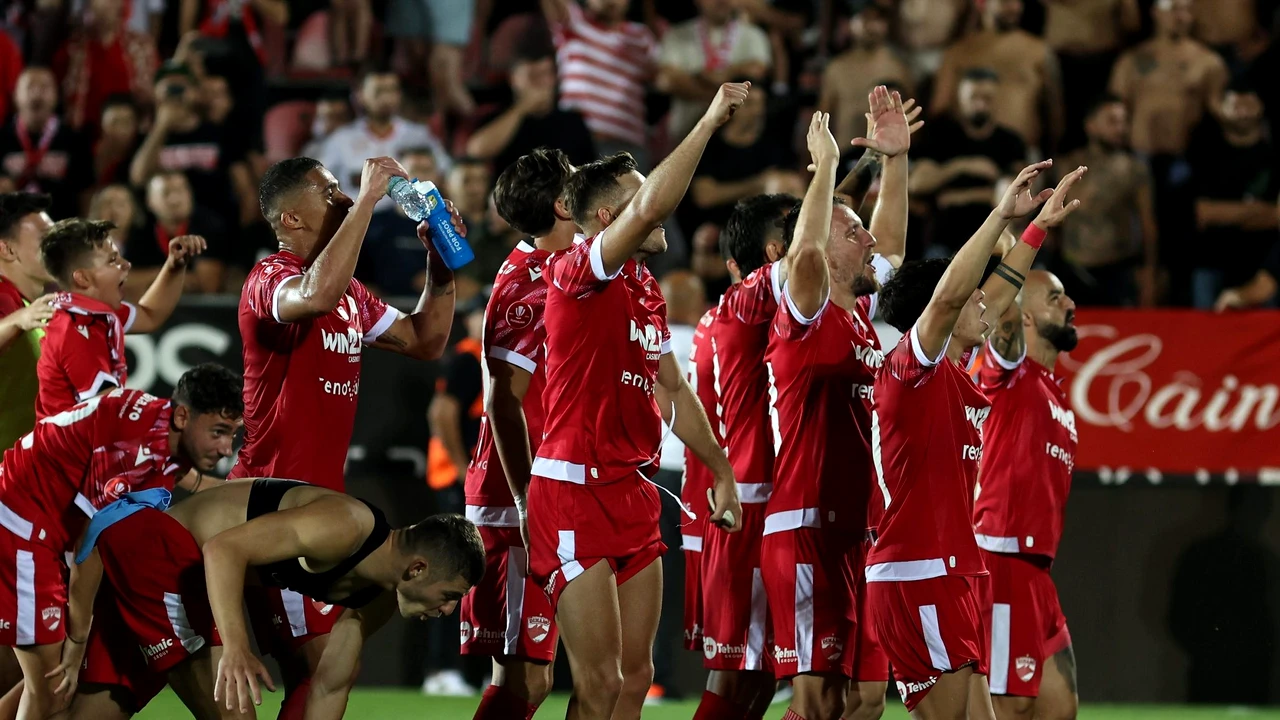 Dinamo vrea să arunce încă o bombă în Liga 1! Negocieri de ultimă oră cu un fost jucător de la Benfica și Olympiakos