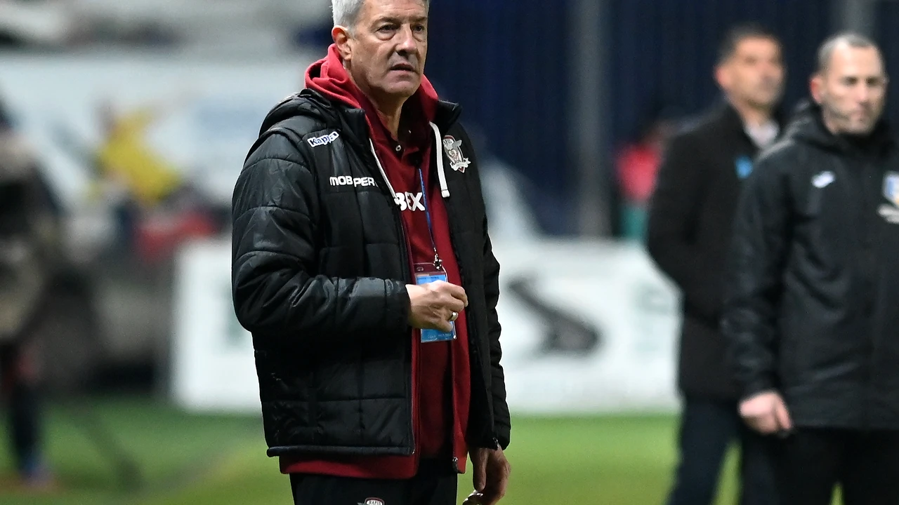 Cristiano Bergodi, încântat de jucătorii aduși de Dan Șucu. De ce l-a scos Krasniqi, jucătorul de un milion de euro, în pauza meciului Rapid – FCU Craiova