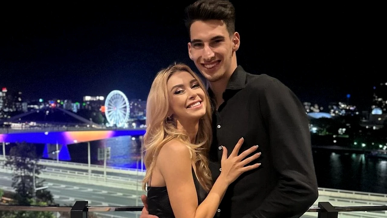 Andreea Bălan a atras toate privirile înainte de Australian Open! A purtat o rochiță minusculă și Victor Cornea a fotografiat-o