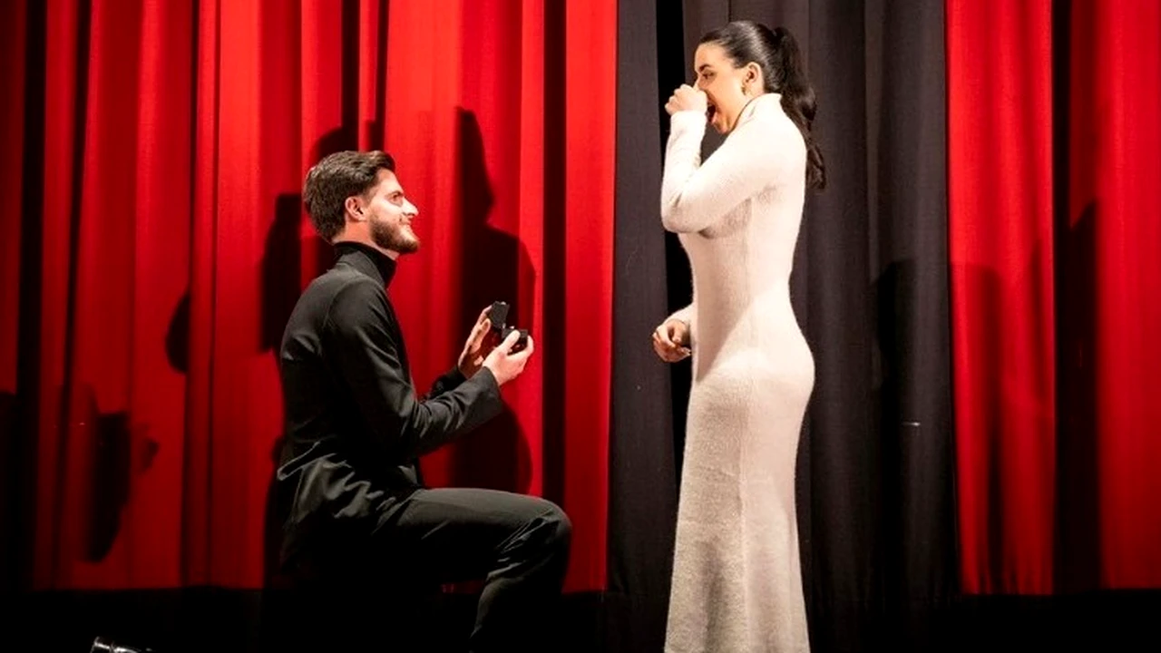 Dorit de Rapid, jucătorul lui Hagi a surprins pe toată lumea cu decizia luată în vacanța de iarnă: Și-a cerut iubita în căsătorie pe o scenă din Paris