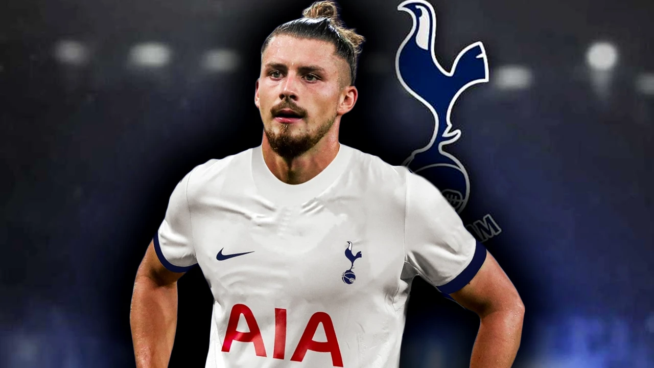 „E un lider înnăscut și e plin de încredere”. Un specialist din Italia, convins că Tottenham a dat lovitura cu transferul lui Radu Drăgușin