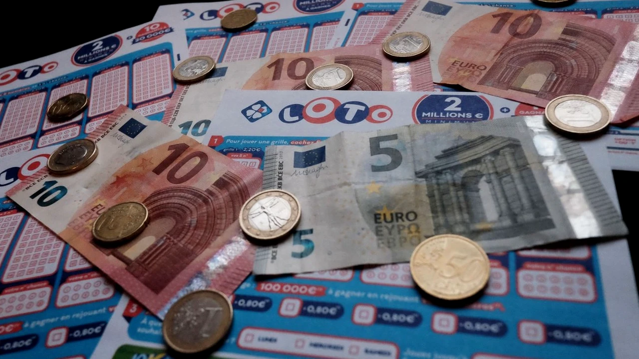 Pe cine a sunat prima dată un șofer de TIR după ce a aflat că a câștigat 210.000 de dolari la Loto: „Norocosule”