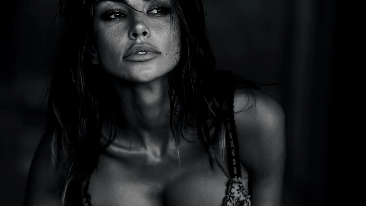 Ultimul bărbat lângă alături de care s-a lăsat fotografiată Mădălina Ghenea. Apariție spectaculoasă pentru româncă la Los Angeles