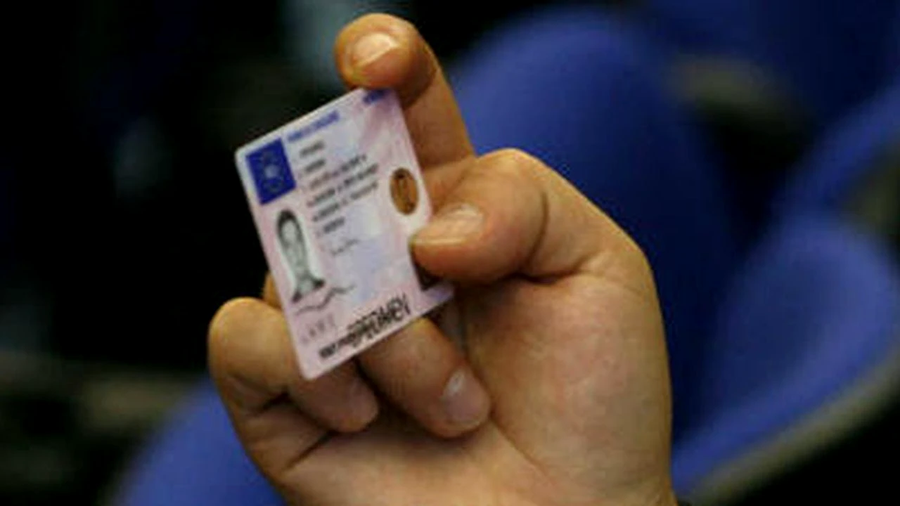 Anunț important pentru șoferii români: Se modifică valabilitatea permiselor auto! Cine și-l schimbă mai rapid și cine mai târziu