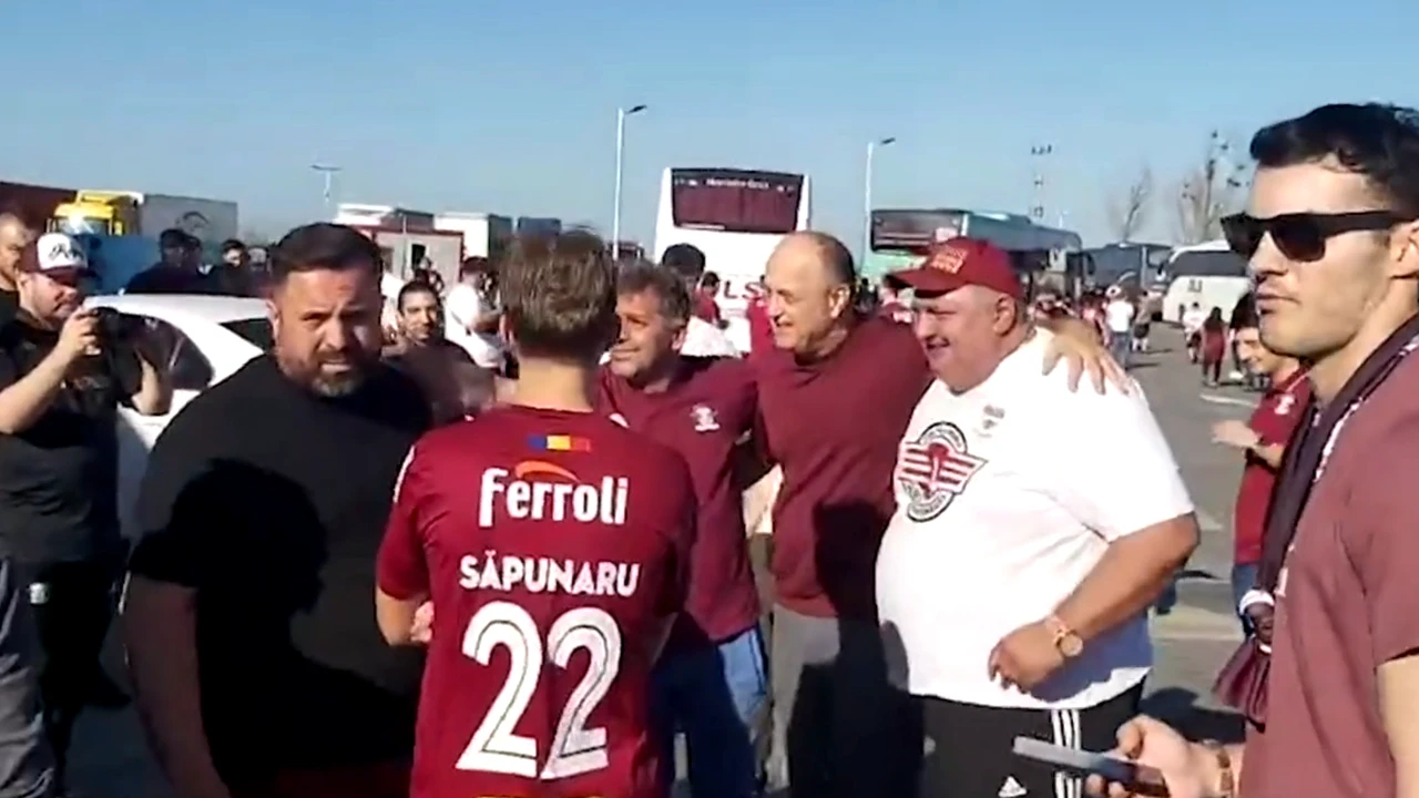 Șucu n-a mai trăit asta în viața lui! Asaltat pentru poze în benzinărie. Cum au reacționat rapidiștii când au văzut că se dă jos din autocar