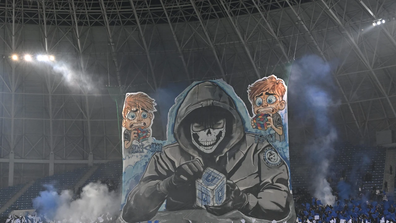 Ultrașii de la FCU și Universitatea Craiova s-au „războit” în bannere! Imagini de senzație de pe „Ion Oblemenco”. Foto