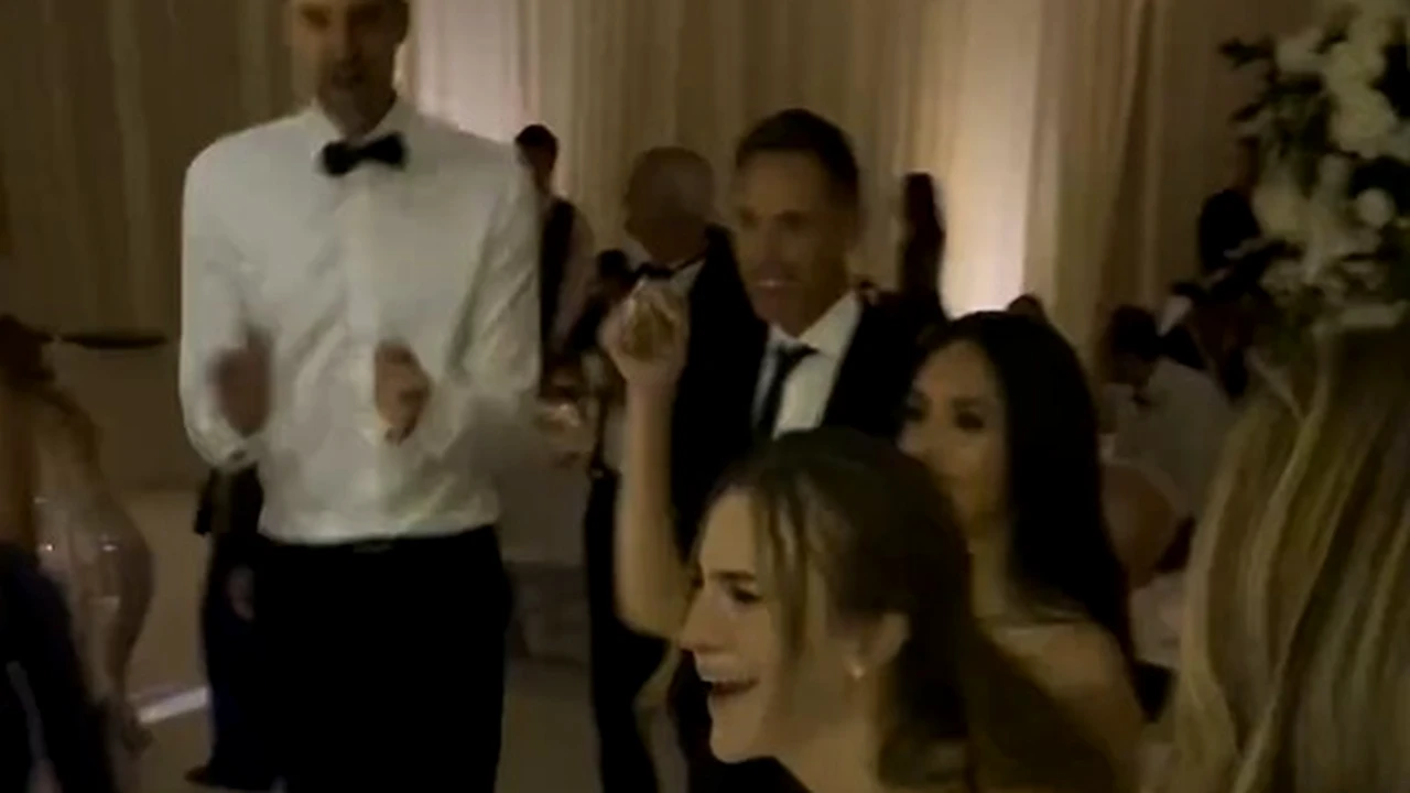 Văduva și fiica lui Kobe Bryant, invitate la o nuntă de neuitat! Sabrina Ionescu s-a căsătorit cu alesul inimii ei