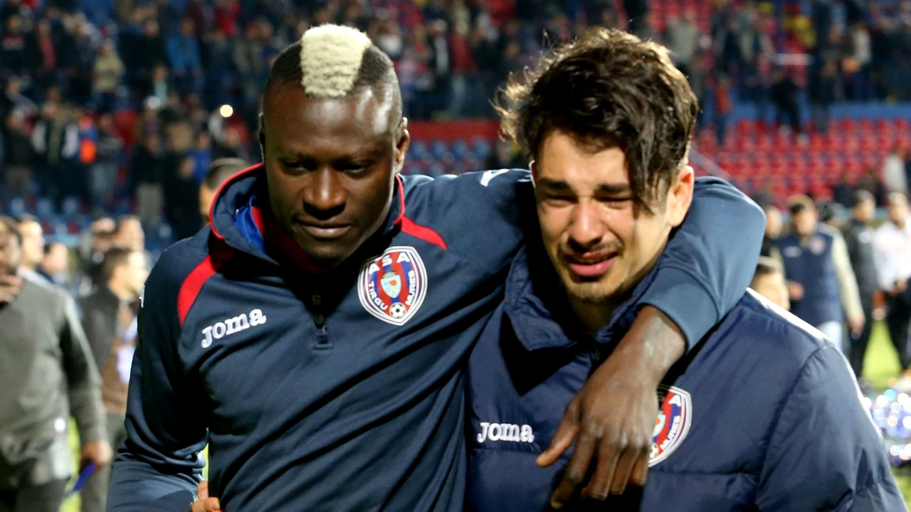 Hanca, emoționat de poza-surpriză: „De-asta e frumos fotbalul! Copil de mingi, acum câștigă titlul cu FCSB. Bravo lui!”