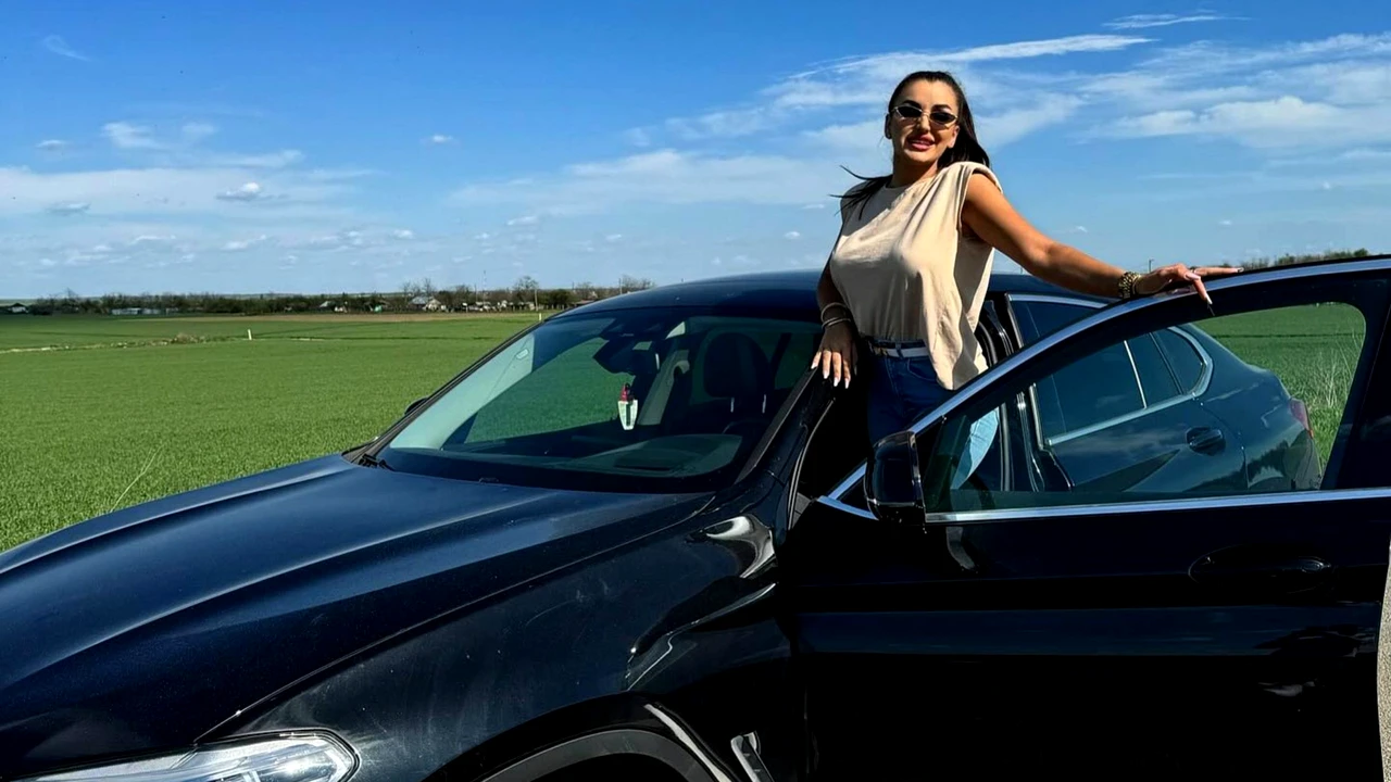 Ar fi cuplul anului! Cine e milionarul român care o „îngroapă” în cadouri scumpe pe Larisa Popa, după ce tânăra a plecat de lângă Pescobar