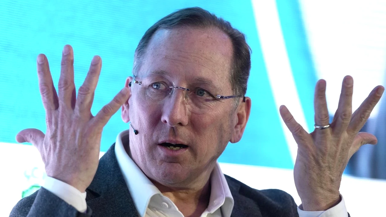 Acuzații directe de „blat” ale unui mare milionar din fotbal: „5 jucători au vândut meciul”. Spune că a vorbit cu experți din industrie și că a făcut analize cu inteligența artificială