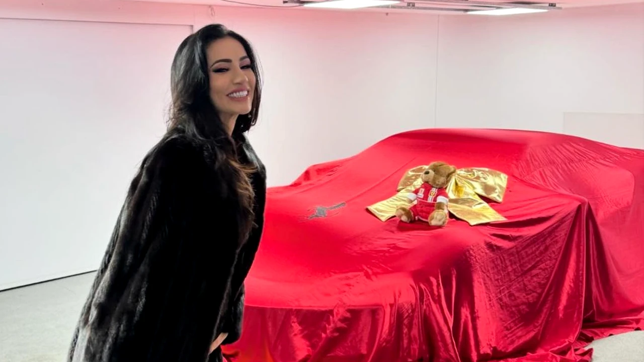 I-a făcut cadou un bolid de 250.000 de euro după ce a lăsat-o însărcinată! Românca din Pașcani care i-a cucerit pe sportivii din Italia, mai fericită ca oricând lângă Philipp Plein