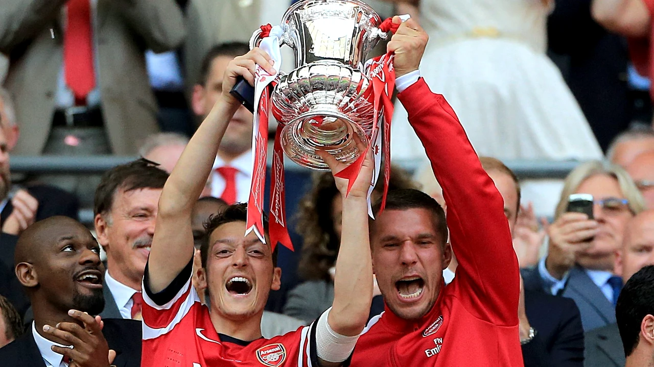 „N-aș face la fel”. Fostul coleg l-a pus la punct pe jucătorul care s-a umplut de mușchi după retragere: „Arată dezgustător”. Foto