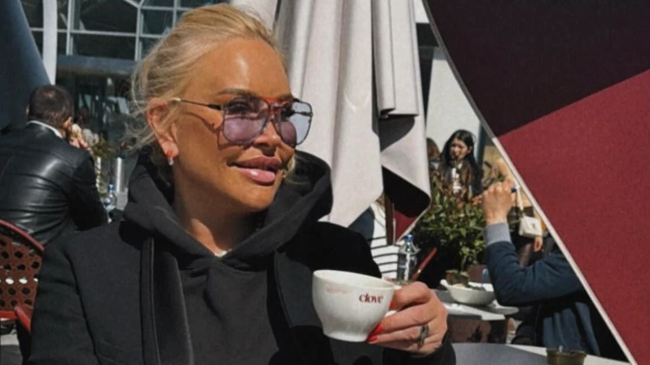 Alături de cine a fost surprinsă în oraș cea mai cunoscută amantă din România. Fosta lui Pițurcă i-a avut pe paparazzi pe urmele ei