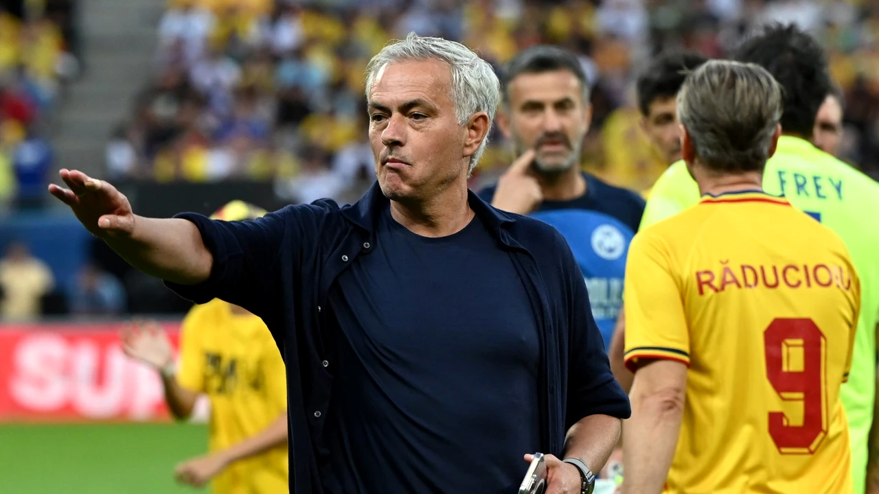 Jose Mourinho nu s-a ferit de cuvinte când a venit vorba despre Cristi Chivu și Inter: „Poate să câștige ce vrea el, dar nu îi doresc asta”