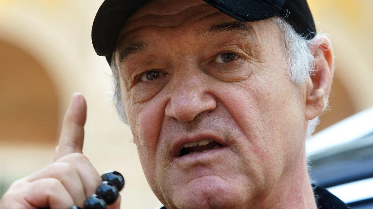 Becali a văzut o persoană cu dizabilități când se pregătea să plece din lojă. Gestul pe care l-a făcut când credea că nu-l vede nimeni