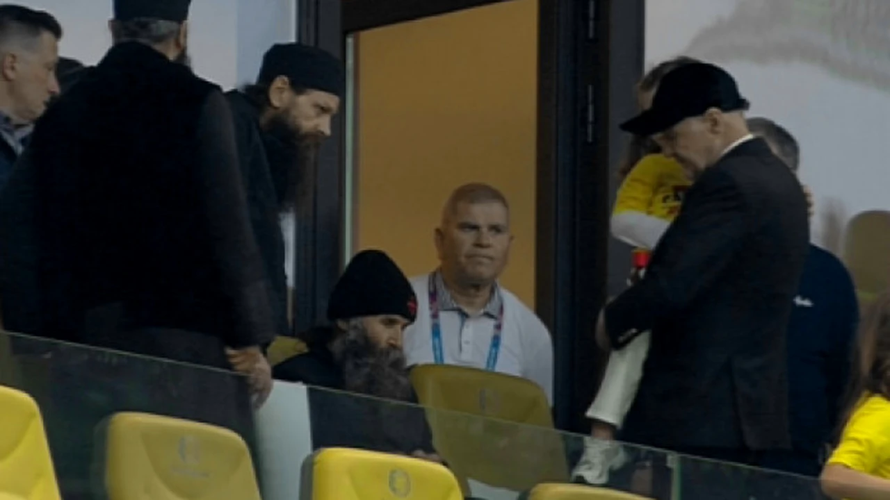 Becali s-a dus la vestiare şi apare în imaginea serii alături de “Matrix” Ngezana. Cum s-a pozat