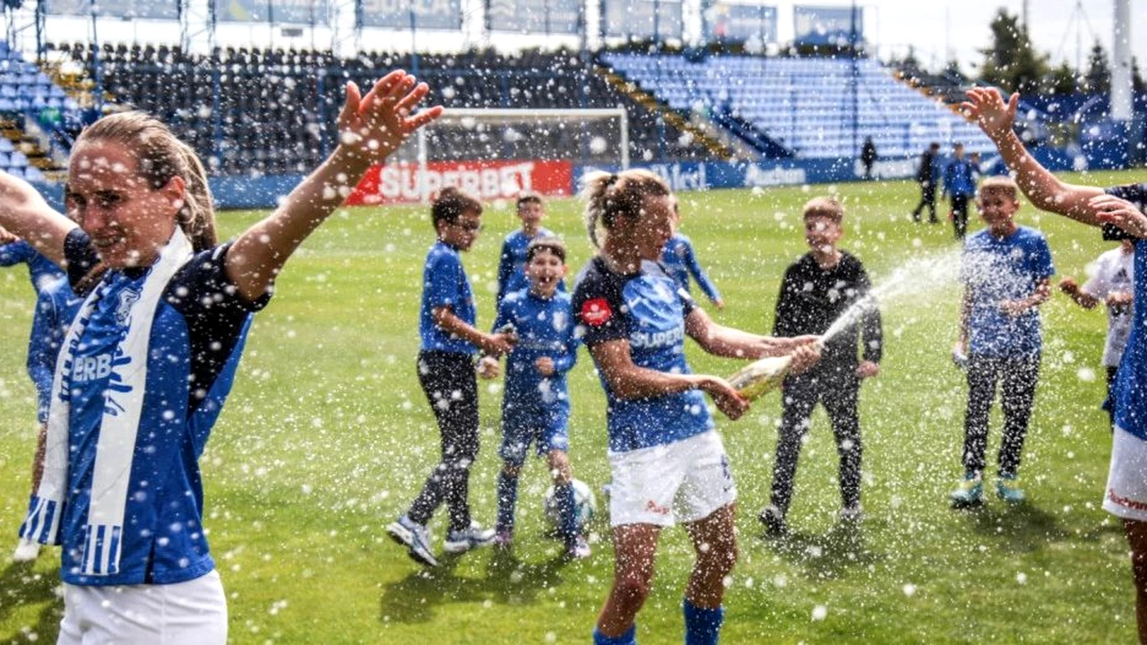 Hagi merge în Champions League! Echipa de fete a Farului e campioană a României