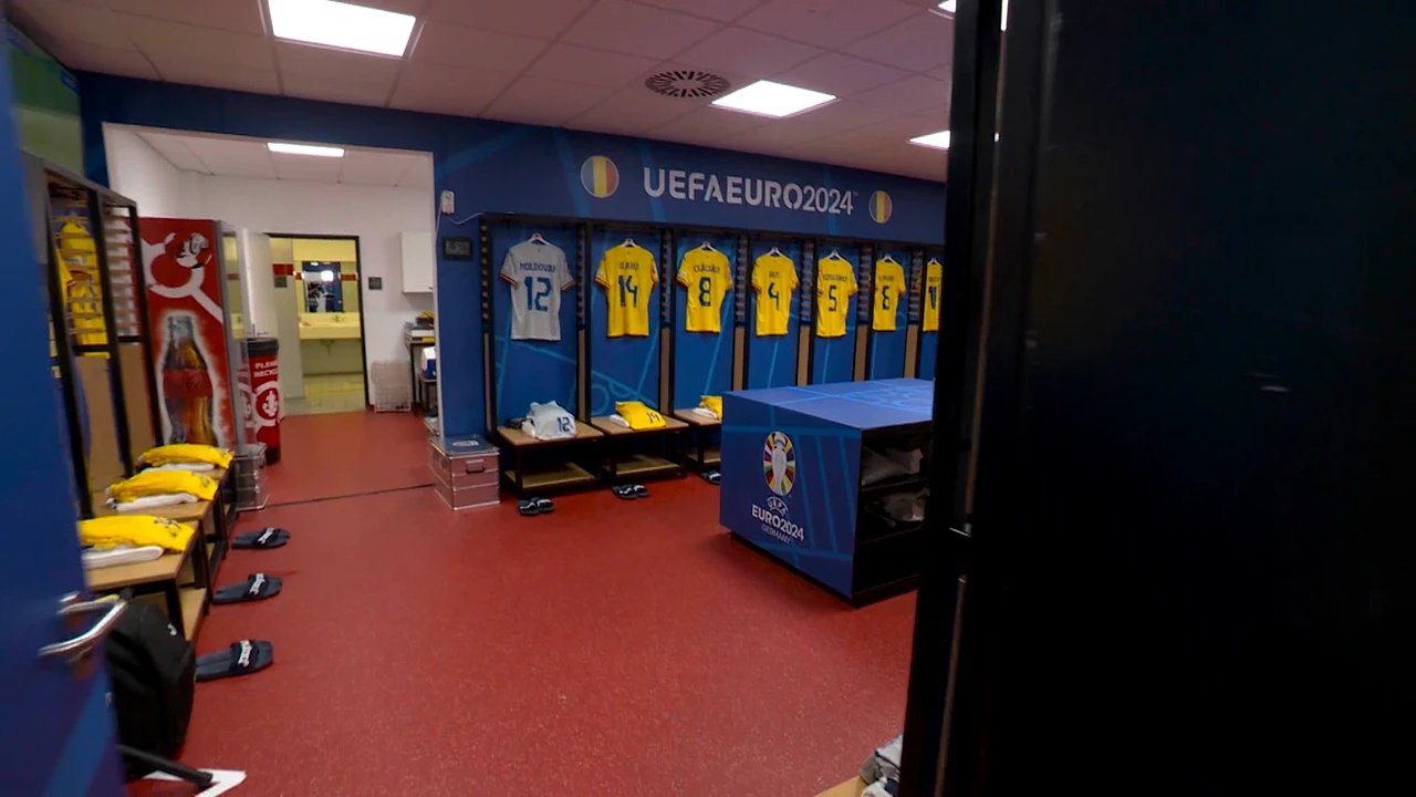 Superimagini din vestiarul României înainte de meciul cu Belgia! Cum i-au așteptat tricourile pe jucătorii naționalei